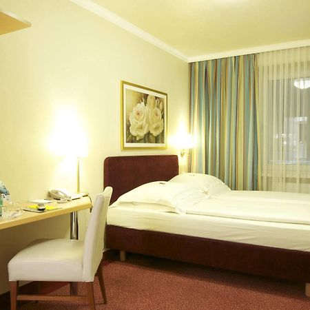 Hotel Central Гамбург Экстерьер фото