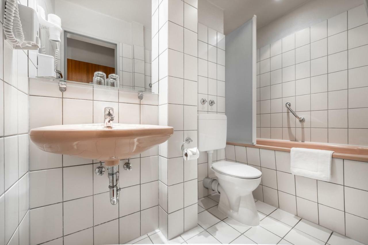 Hotel Central Гамбург Экстерьер фото